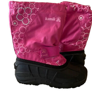 KAMIK NWOT Snow Boots Size 3